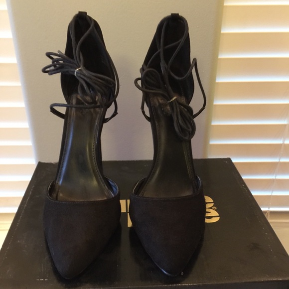 Lace up black heels - Picture 2 of 5